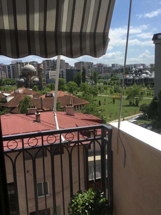 פרישטינה Yellowhouse מראה חיצוני תמונה