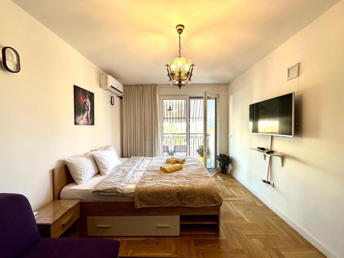 פרישטינה Yellowhouse מראה חיצוני תמונה