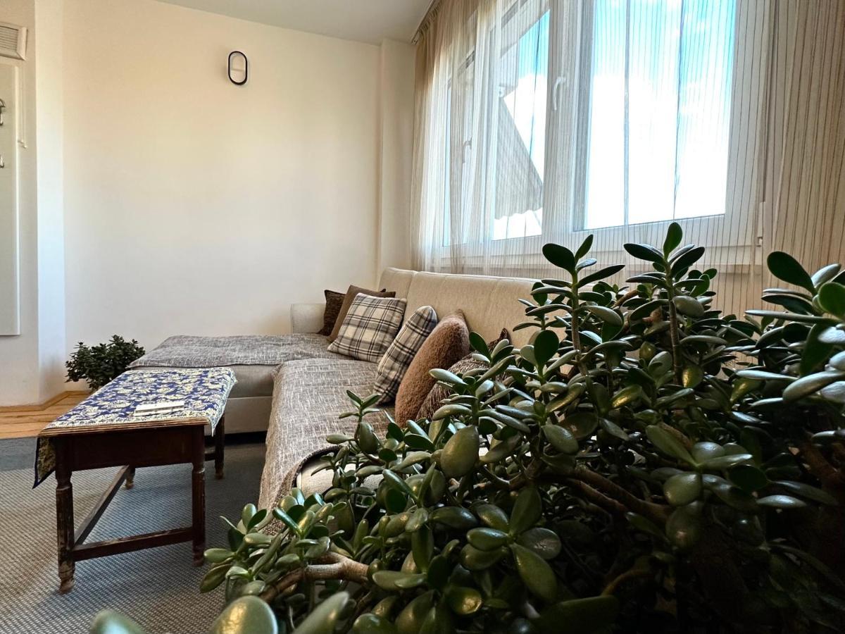 פרישטינה Yellowhouse מראה חיצוני תמונה